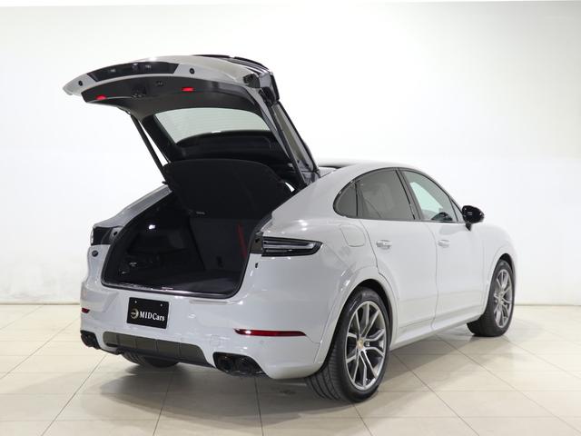 カイエンクーペ カイエンターボ クーペ ターボTip-S Rセンターシート4WD(33枚目)