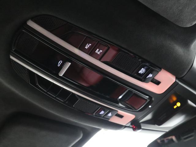 カイエンクーペ カイエンターボ クーペ ターボTip-S Rセンターシート4WD(34枚目)