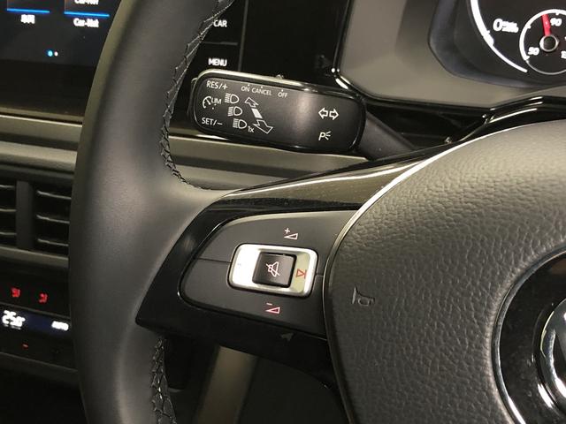 ポロ TSIコンフォートラインリミテッド LEDヘッドライト(オートハイコントロール機能、LEDポジションランプ付き) リヤビューカメラ ETC2.0対応車載器 スマートエントリー&スタートシステム 185/65R15(15枚目)