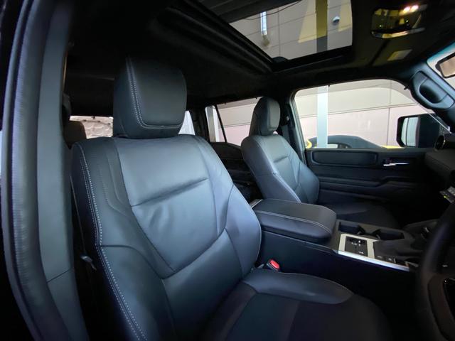 ランドクルーザー２５０ ＶＸ　丸目　シートヒーター　ベンチレーション　デジタルインナーミラー　ワンオーナー（12枚目）