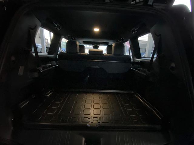 ランドクルーザー２５０ ＶＸ　丸目　シートヒーター　ベンチレーション　デジタルインナーミラー　ワンオーナー（30枚目）