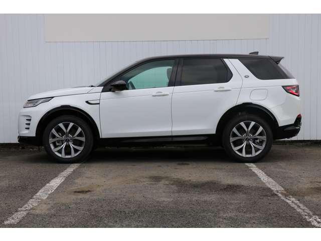 ＯＰでプライバシーガラスを装着している為、リアキャビンの様子を外から見えにくくし、乗員のプライバシーを守ります。ＯＰ価格６３，０００円