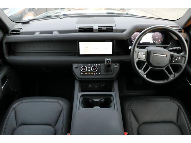 ディフェンダー １１０Ｘ－ダイナミックＳＥ　Ｄ３００　ＡＣＣ　プライバシーガラス　２０インチブラックＡＷ　ブラックパック（4枚目）