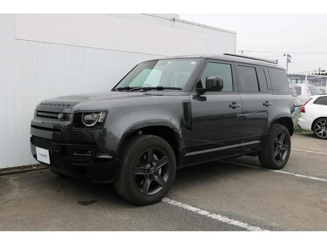 ディフェンダー １１０Ｘ－ダイナミックＳＥ　Ｄ３００　ＡＣＣ　プライバシーガラス　２０インチブラックＡＷ　ブラックパック（8枚目）