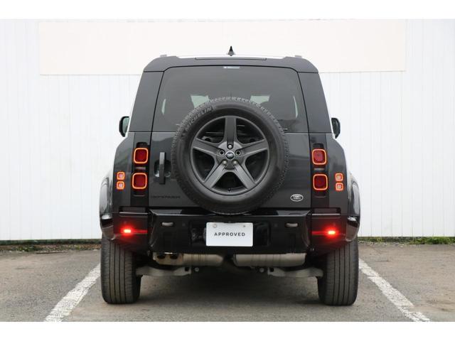 ディフェンダー １１０Ｘ－ダイナミックＳＥ　Ｄ３００　ＡＣＣ　プライバシーガラス　２０インチブラックＡＷ　ブラックパック（15枚目）