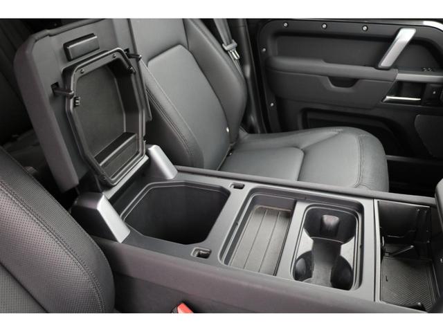 ディフェンダー １１０Ｘ－ダイナミックＳＥ　Ｄ３００　ＡＣＣ　プライバシーガラス　２０インチブラックＡＷ　ブラックパック（29枚目）