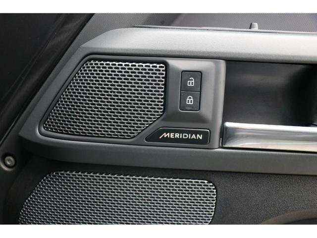 ディフェンダー １１０Ｘ－ダイナミックＳＥ　Ｄ３００　ＡＣＣ　プライバシーガラス　２０インチブラックＡＷ　ブラックパック（34枚目）