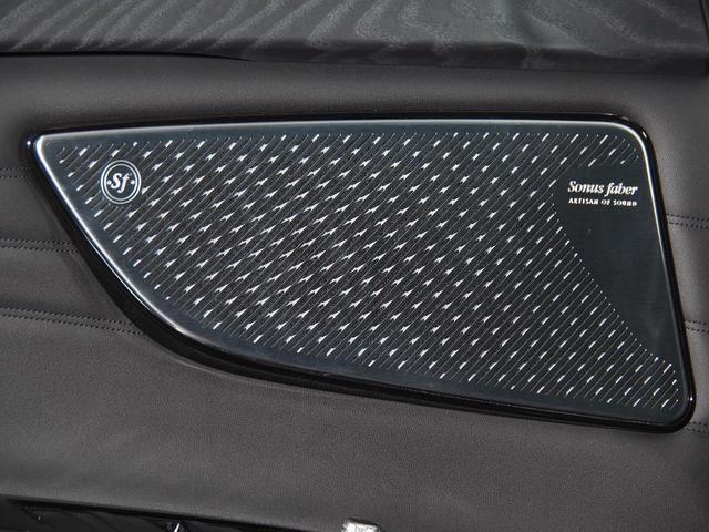 グレカーレ モデナ　認定保証２年付　初期限定カラー　シートベンチレーション　イエローキャリパー　２０インチＡＷ　スカイフックサスペンション　ＳｏｎｕｓＦａｂｅｒ１４スピーカー　フロントシートヒーター　キックセンサー（30枚目）