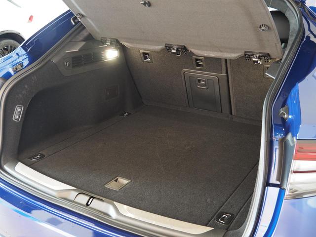 レヴァンテ モデナＳ　認定保証２年付　サンルーフ　カーボンインテリア　シートエアコン　Ｂ＆Ｗサウンド　アルカンタラルーフ　全席ヒーター　黒本革／グレーステッチ　カーボンパドル　イルミネーションドアステップ　マイカペイント（14枚目）