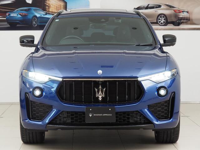 レヴァンテ モデナＳ　認定保証２年付　サンルーフ　カーボンインテリア　シートエアコン　Ｂ＆Ｗサウンド　アルカンタラルーフ　全席ヒーター　黒本革／グレーステッチ　カーボンパドル　イルミネーションドアステップ　マイカペイント（17枚目）