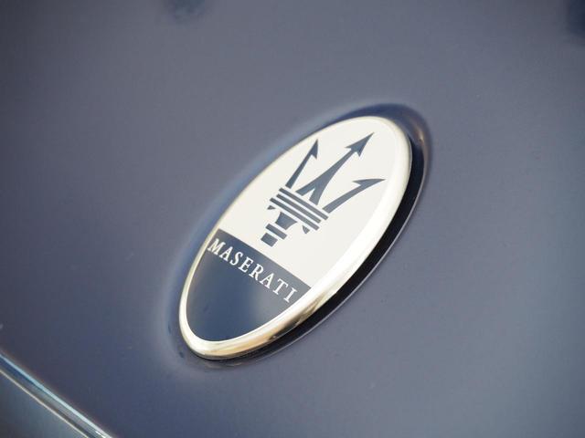 レヴァンテ モデナＳ　認定保証２年付　サンルーフ　カーボンインテリア　シートエアコン　Ｂ＆Ｗサウンド　アルカンタラルーフ　全席ヒーター　黒本革／グレーステッチ　カーボンパドル　イルミネーションドアステップ　マイカペイント（28枚目）