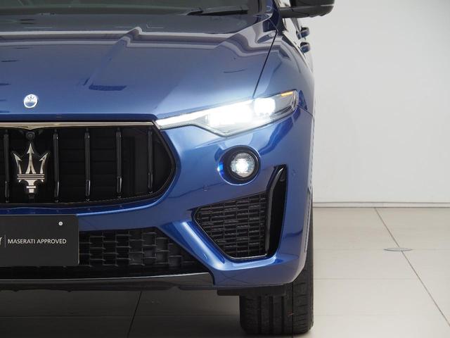 レヴァンテ モデナＳ　認定保証２年付　サンルーフ　カーボンインテリア　シートエアコン　Ｂ＆Ｗサウンド　アルカンタラルーフ　全席ヒーター　黒本革／グレーステッチ　カーボンパドル　イルミネーションドアステップ　マイカペイント（32枚目）