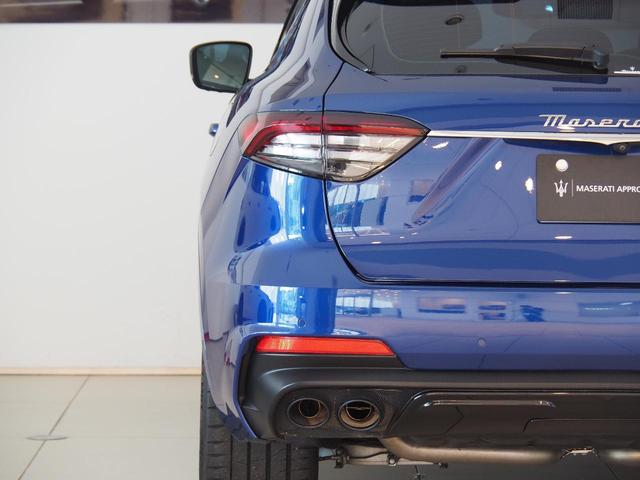 レヴァンテ モデナＳ　認定保証２年付　サンルーフ　カーボンインテリア　シートエアコン　Ｂ＆Ｗサウンド　アルカンタラルーフ　全席ヒーター　黒本革／グレーステッチ　カーボンパドル　イルミネーションドアステップ　マイカペイント（39枚目）