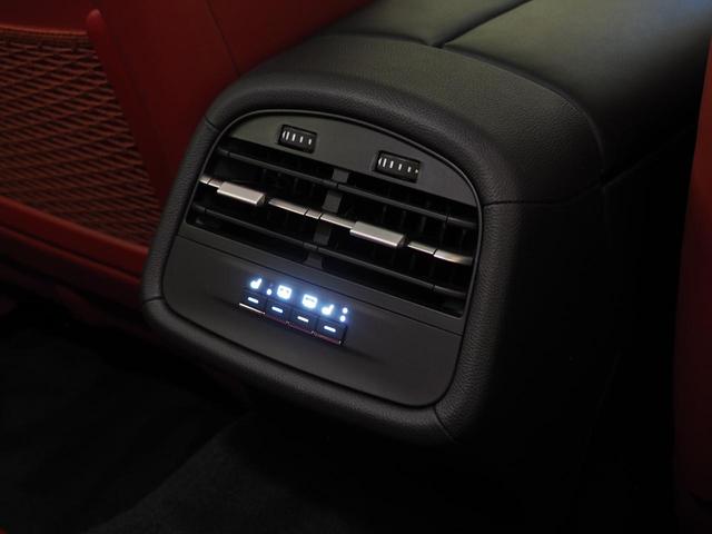 ギブリ S 赤革 全席シートヒーター サンルーフ カーボンファイバーインテリアトリム 20インチウラーノホイール スカイフックサスペンション INOXスポーツペダル レッドブレーキキャリパー シフトパドル(27枚目)