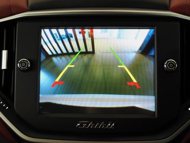 ギブリ S 赤革 全席シートヒーター サンルーフ カーボンファイバーインテリアトリム 20インチウラーノホイール スカイフックサスペンション INOXスポーツペダル レッドブレーキキャリパー シフトパドル(45枚目)