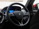 車内中央のセンターコンソール。2019年モデルより新型となったシフトレバー。操作性も向上しました。ピアノブラックインテリアトリムがよりスポーティーな印象を持たせてくれます。