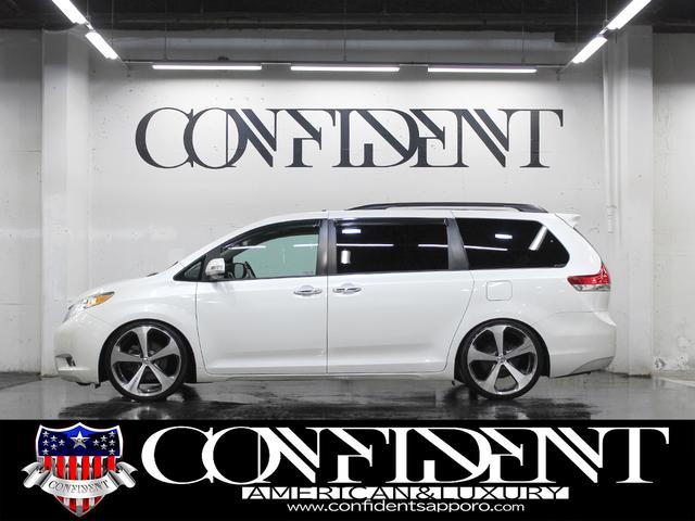 シエナ 　リミテッド　４ＷＤ　社外２２インチＡＷ　車高調　ツインサンルーフ　両側パワースライドドア　格納サードシート　地デジ・ナビ　フロント・サイド・バックカメラ　電動格納ミラー　ＢＳＭ　フリップダウンモニター（9枚目）