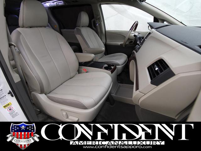 シエナ 　リミテッド　４ＷＤ　社外２２インチＡＷ　車高調　ツインサンルーフ　両側パワースライドドア　格納サードシート　地デジ・ナビ　フロント・サイド・バックカメラ　電動格納ミラー　ＢＳＭ　フリップダウンモニター（22枚目）