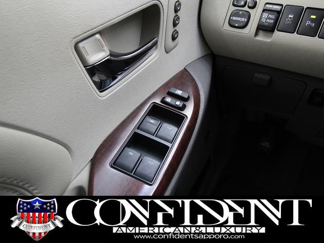 シエナ 　リミテッド　４ＷＤ　社外２２インチＡＷ　車高調　ツインサンルーフ　両側パワースライドドア　格納サードシート　地デジ・ナビ　フロント・サイド・バックカメラ　電動格納ミラー　ＢＳＭ　フリップダウンモニター（30枚目）