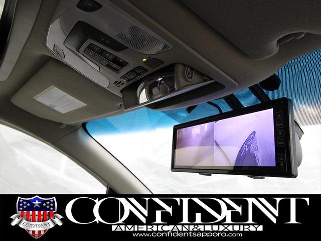 シエナ 　リミテッド　４ＷＤ　社外２２インチＡＷ　車高調　ツインサンルーフ　両側パワースライドドア　格納サードシート　地デジ・ナビ　フロント・サイド・バックカメラ　電動格納ミラー　ＢＳＭ　フリップダウンモニター（32枚目）