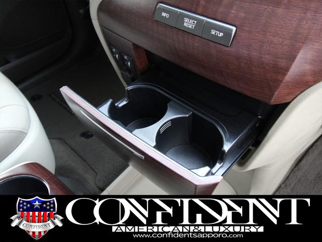 シエナ 　リミテッド　４ＷＤ　社外２２インチＡＷ　車高調　ツインサンルーフ　両側パワースライドドア　格納サードシート　地デジ・ナビ　フロント・サイド・バックカメラ　電動格納ミラー　ＢＳＭ　フリップダウンモニター（36枚目）