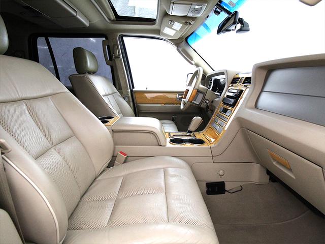 リンカーンナビゲーター リンカーン l アルティメイトpkg ロングボディ 4wd キーレス etc 26インチaw オートステップ サンルーフ 電格ミラー 地デジ ナビ バックカメラ 走行証明書付きの中古車詳細 中古車検索ならkurutown クルタウン リンカーンナビゲーター リンカーン l アルティメイトpkg ロングボディ 4wd キーレス etc 26インチaw オートステップ サンルーフ 電格ミラー 地デジ ナビ バックカメラ 走行証明書付きの中古車詳細 中古車検索ならkurutown クルタウン