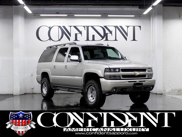 シボレーサバーバン 　Ｚ７１　４ＷＤ　７人乗り　レザーシート　セカンドキャプテンシート　オートチェック付き　　ミッキートンプソン１６インチＡＷ　グッドリッチオールテレーン　地デジナビ・バックカメラ　サンルーフ（5枚目）