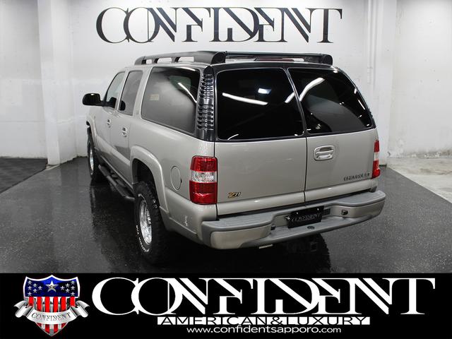 シボレーサバーバン 　Ｚ７１　４ＷＤ　７人乗り　レザーシート　セカンドキャプテンシート　オートチェック付き　　ミッキートンプソン１６インチＡＷ　グッドリッチオールテレーン　地デジナビ・バックカメラ　サンルーフ（11枚目）