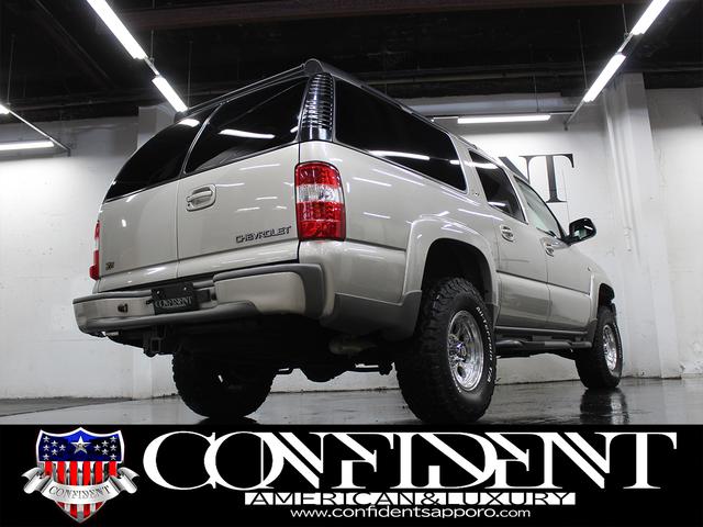 シボレーサバーバン 　Ｚ７１　４ＷＤ　７人乗り　レザーシート　セカンドキャプテンシート　オートチェック付き　　ミッキートンプソン１６インチＡＷ　グッドリッチオールテレーン　地デジナビ・バックカメラ　サンルーフ（16枚目）