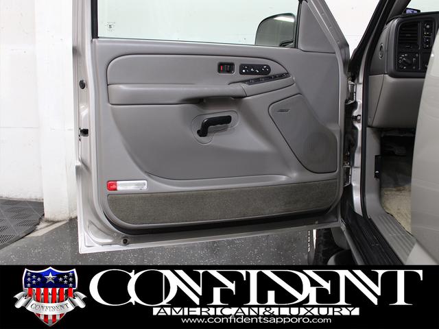 シボレーサバーバン 　Ｚ７１　４ＷＤ　７人乗り　レザーシート　セカンドキャプテンシート　オートチェック付き　　ミッキートンプソン１６インチＡＷ　グッドリッチオールテレーン　地デジナビ・バックカメラ　サンルーフ（18枚目）