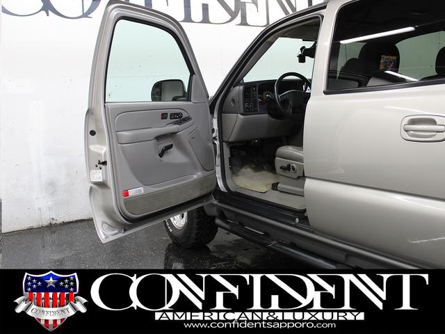 シボレーサバーバン 　Ｚ７１　４ＷＤ　７人乗り　レザーシート　セカンドキャプテンシート　オートチェック付き　　ミッキートンプソン１６インチＡＷ　グッドリッチオールテレーン　地デジナビ・バックカメラ　サンルーフ（19枚目）