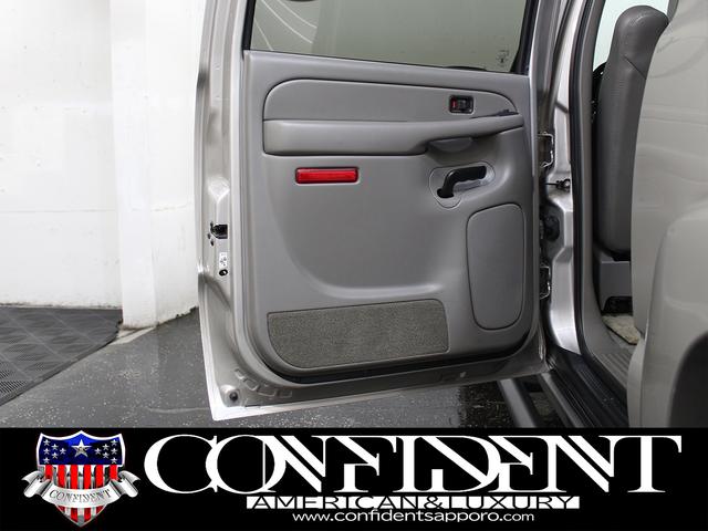 シボレーサバーバン 　Ｚ７１　４ＷＤ　７人乗り　レザーシート　セカンドキャプテンシート　オートチェック付き　　ミッキートンプソン１６インチＡＷ　グッドリッチオールテレーン　地デジナビ・バックカメラ　サンルーフ（20枚目）