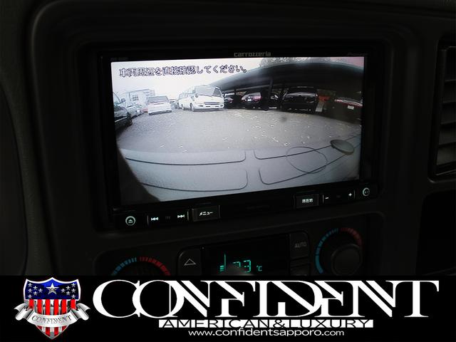 シボレーサバーバン 　Ｚ７１　４ＷＤ　７人乗り　レザーシート　セカンドキャプテンシート　オートチェック付き　　ミッキートンプソン１６インチＡＷ　グッドリッチオールテレーン　地デジナビ・バックカメラ　サンルーフ（26枚目）