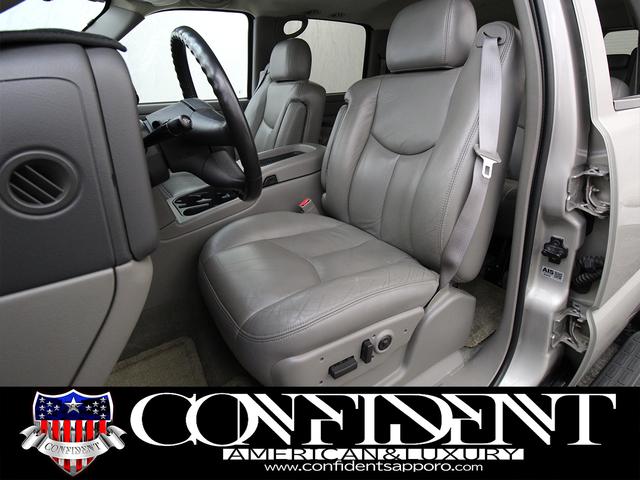 シボレーサバーバン 　Ｚ７１　４ＷＤ　７人乗り　レザーシート　セカンドキャプテンシート　オートチェック付き　　ミッキートンプソン１６インチＡＷ　グッドリッチオールテレーン　地デジナビ・バックカメラ　サンルーフ（28枚目）