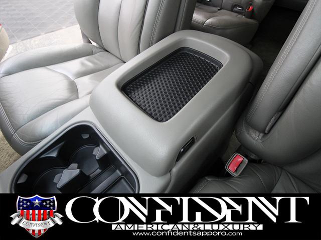 シボレーサバーバン 　Ｚ７１　４ＷＤ　７人乗り　レザーシート　セカンドキャプテンシート　オートチェック付き　　ミッキートンプソン１６インチＡＷ　グッドリッチオールテレーン　地デジナビ・バックカメラ　サンルーフ（46枚目）