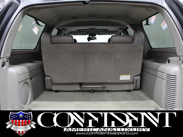 シボレーサバーバン 　Ｚ７１　４ＷＤ　７人乗り　レザーシート　セカンドキャプテンシート　オートチェック付き　　ミッキートンプソン１６インチＡＷ　グッドリッチオールテレーン　地デジナビ・バックカメラ　サンルーフ（53枚目）