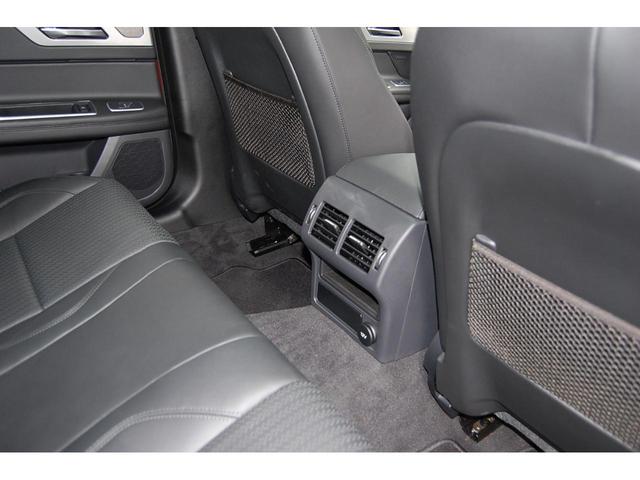 プレステージ 認定中古車 アダプティブLEDヘッドライト 19インチグロスブラックアロイホイール スライド式パノラミックグラスルーフ ブラックパック ステアリングホイールヒーター(5枚目)