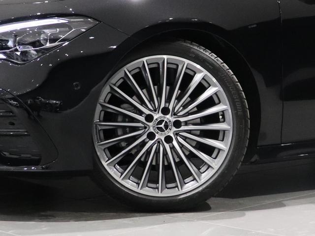 ＣＬＡクラス ＣＬＡ１８０　ＡＭＧラインパッケージ　ワンオーナー　パノラミックスライディングルーフ　ＡＭＧ１９インチＡＷ　デジタルコックピッドＤ　全方位カメラ　マルチビームＬＥＤ　アンビエントライト　本革巻スポーツステアリング　ＭＢＵＸ（4枚目）