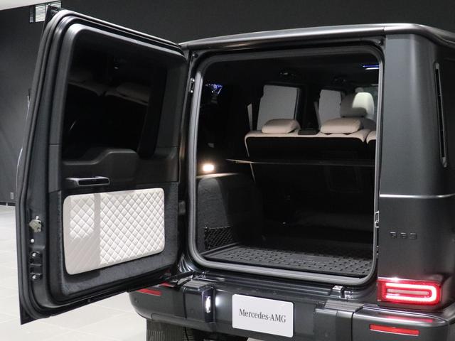 Ｇ６３　ＡＭＧナイトＰＫＧ仕様　Ｇ．ｍａｎｕｆａｋｔｕｒプログラム　マットブラックＡＭＧ２１インチＡＷ　ボディ同色スペアタイヤリング　ベージュシートベルト　フリップダウンモニター　ブラックランニングボード(18枚目)