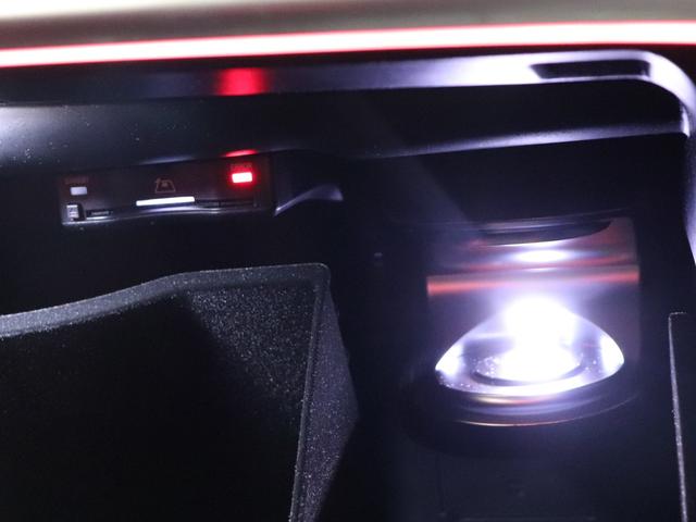 GLC GLC43 4MクーペAMGレザーエクスクルーシブP AMGレザーエクスクルーシブPKG AMGナイトPKG サンルーフ Burmester3Dサラウンド AMG RIDEサス AMGドライブコントロールスイッチ ステアリングヒーター ウッドインテリア(26枚目)