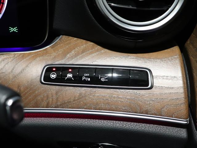 Ｅクラス Ｅ４００　４マチック　エクスクルーシブ　認定保証２年　１２．３インチコックピッドＤ　アップルカープレイ　ヘッドアップディスプレイ　アンビエントライト　マルチビームＬＥＤ　ＡＩＲ　ＢＯＤＹサス　本革シート（ナッパレザー）（34枚目）