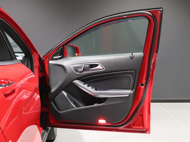 GLAクラス GLA220 4マチック 認定保証2年 プレミアムPKG サンルーフ harman/kardonサウンド アンビエントライト アップルカープレイ メモリー付パワーシート フットトランクOP LEDヘッドライト(29枚目)