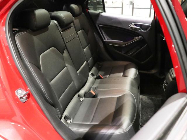GLAクラス GLA220 4マチック 認定保証2年 プレミアムPKG サンルーフ harman/kardonサウンド アンビエントライト アップルカープレイ メモリー付パワーシート フットトランクOP LEDヘッドライト(35枚目)