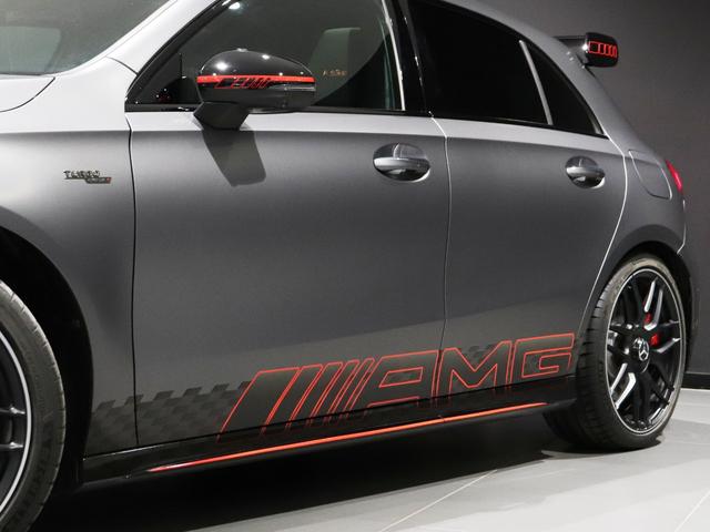 Ａクラス Ａ４５　Ｓ４マチック＋ストリートスタイルエディション　全国限定１００台　ワンオーナー　特別カラーマウンテングレーマグノ　オレンジアクセント　ＡＭＧエアロダイナミクスＰＫＧ　ＡＭＧナイトＰＫＧ　専用フロアマット　ＡＭＧパフォーマンスステアリング（5枚目）