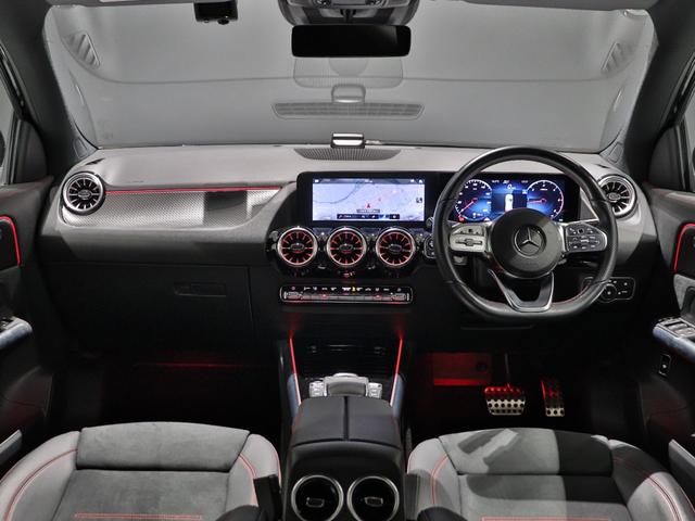 GLAクラス GLA200d 4マチック AMGラインパッケージ ワンオーナー アンビエントライト マルチビームLED メモリー付パワーシート フットトランクオープナー AMG19インチAW 全方位カメラ カーボン調インテリアトリム(2枚目)