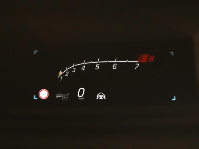 走行不能時の応急処置・車両けん引はもちろんのこと、ドライバーやご同乗者の代替交通手段の手配や、その費用の一部を負担いたします。故障による走行不能時はもちろん、万一の交通事故の際もサポートいたします