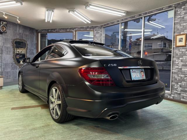 Ｃクラス Ｃ２５０　ブルーエフィシェンシークーペエディション１　マットブラック　ｄｅｓｉｇｎｏ　マグノナイトブラック（2枚目）