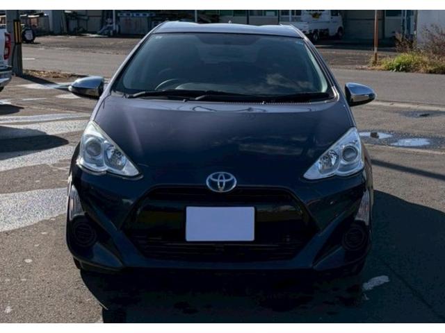 アクア S 禁煙車 純正ナビTV プッシュスタート(2枚目)