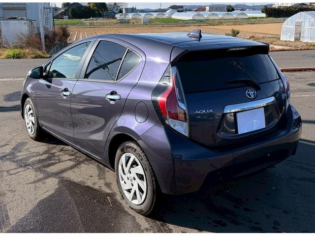 アクア S 禁煙車 純正ナビTV プッシュスタート(4枚目)