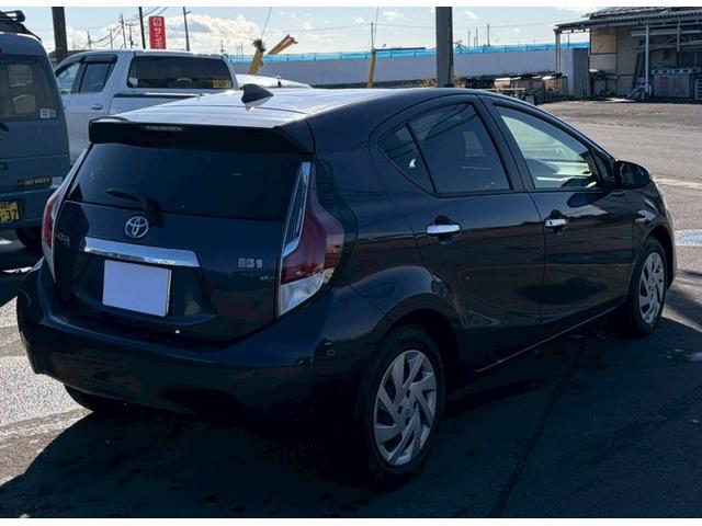 アクア S 禁煙車 純正ナビTV プッシュスタート(5枚目)